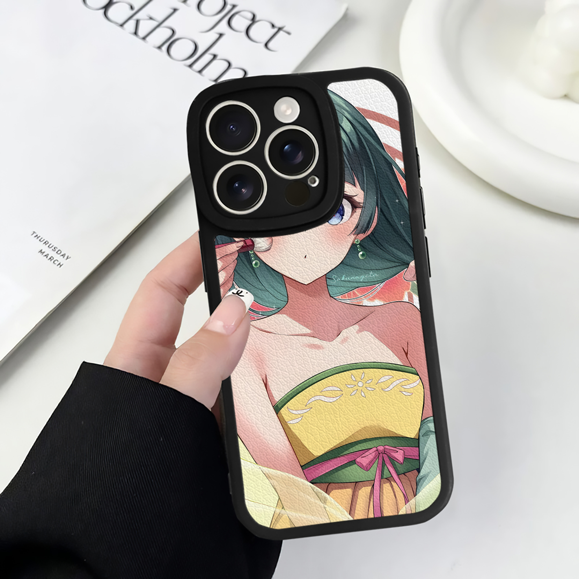 （画像用） 薬屋のひとりごと The Apothecary Diaries 【iPhone 16シリーズ対応】シリコンスマホケース（レザー調） 材質：シリコン